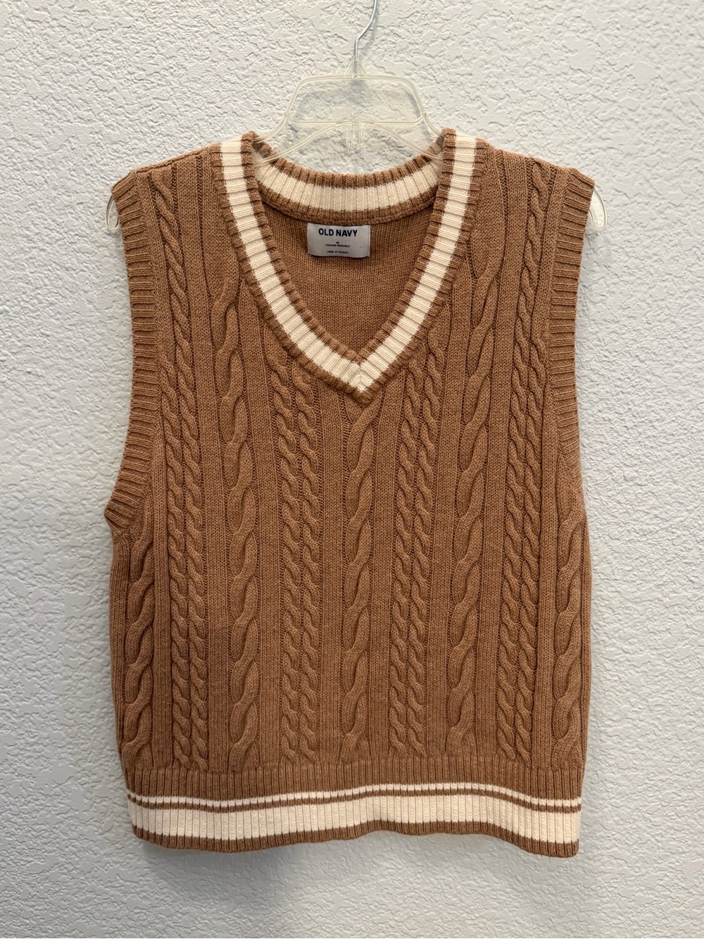 Old Navy Brown Cable Knit V-Neck Sweater Vest with Cream Trim